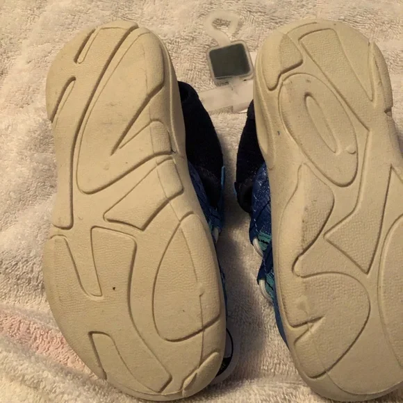 Oshkosh Toddlers shoes - Picture 6 of 6